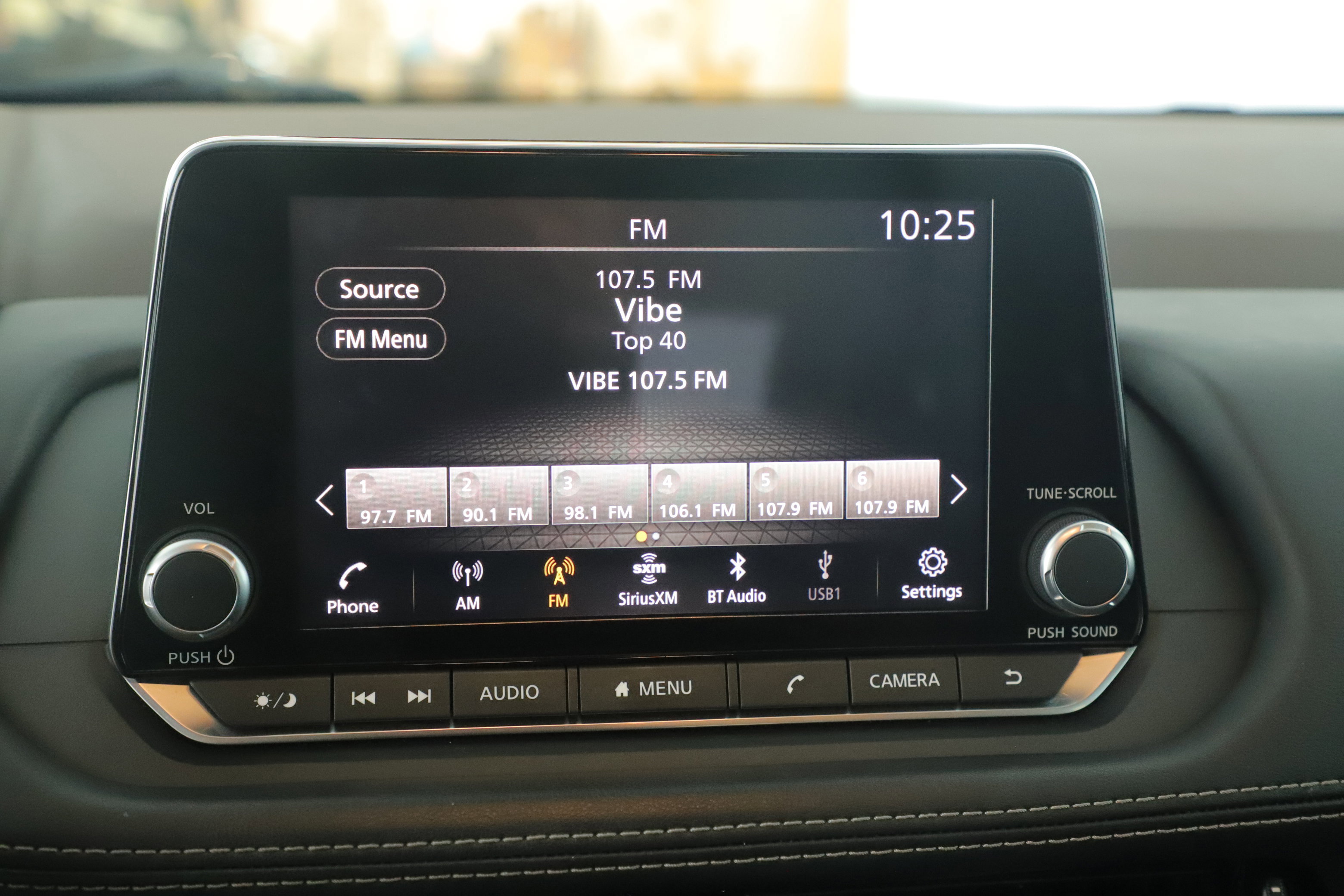 Used 2021 Nissan Rogue SV image 18