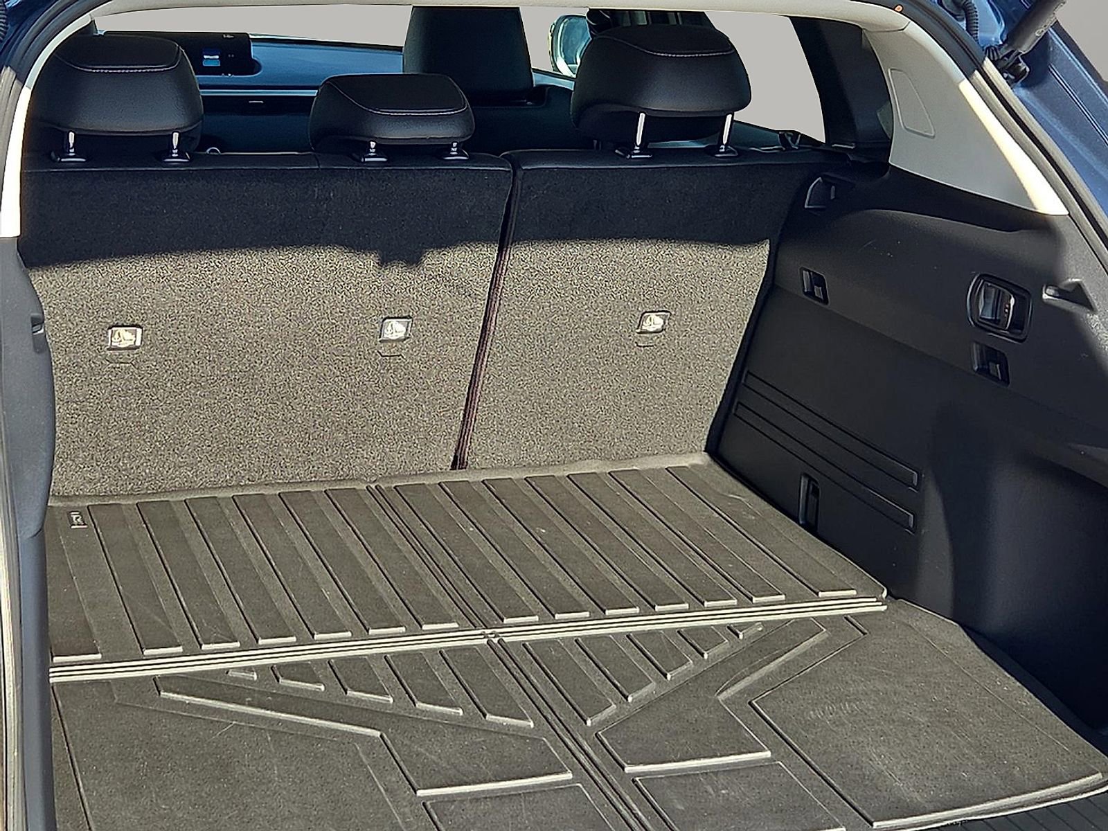 Used 2025 MAZDA CX-50 AWD 2.5 S w/ Premium Package image 8