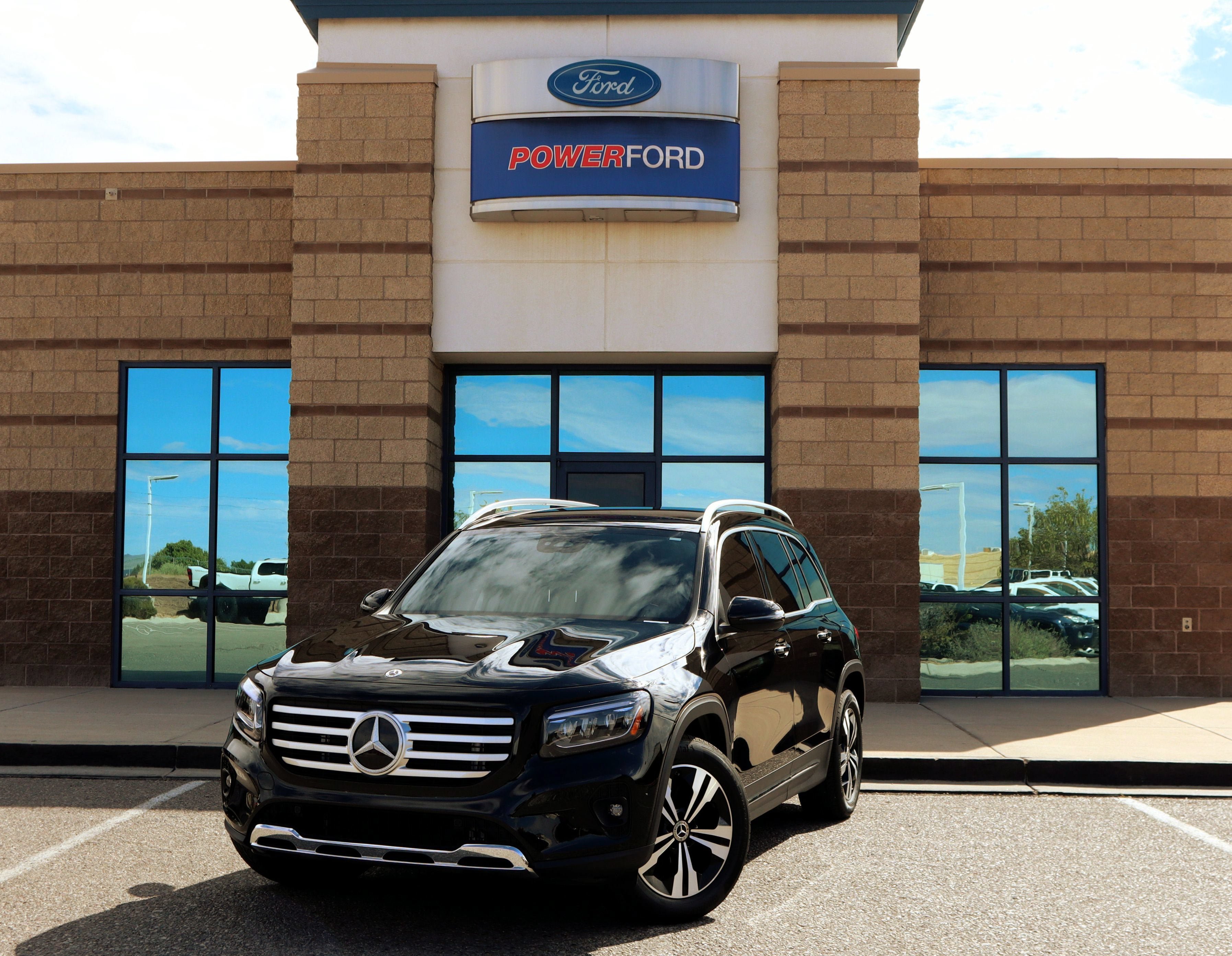 Used 2026 Mercedes-Benz GLB 250 image 2