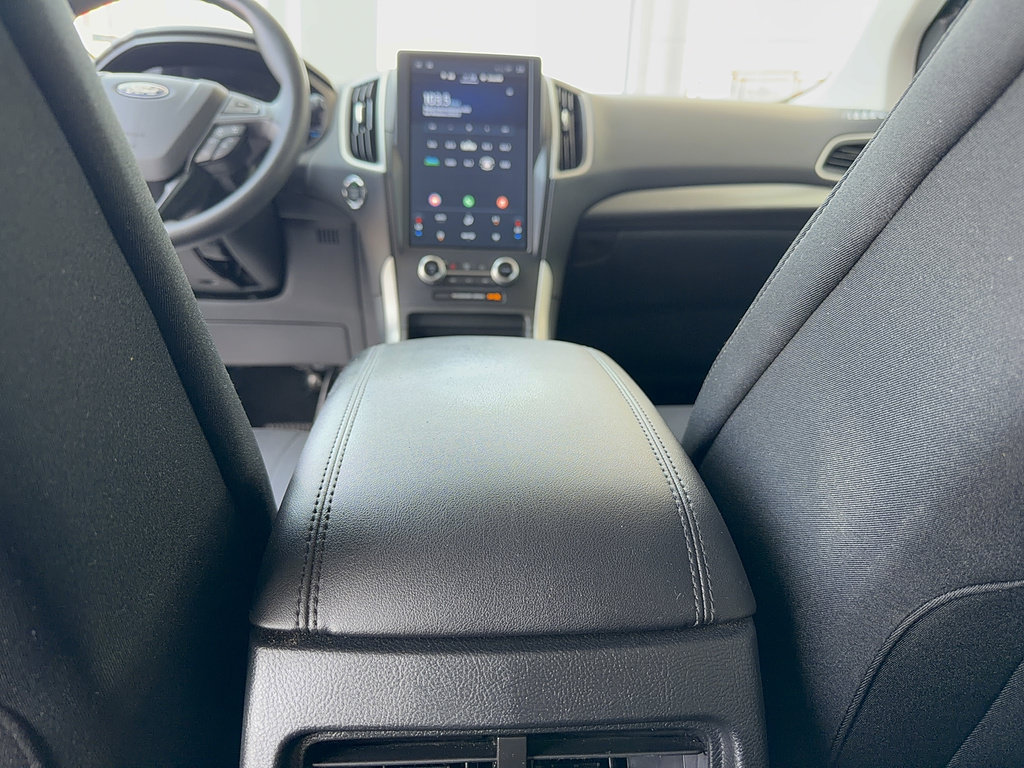 Certified 2022 Ford Edge SE w/ Black Appearance Package AWD/4WD image 29