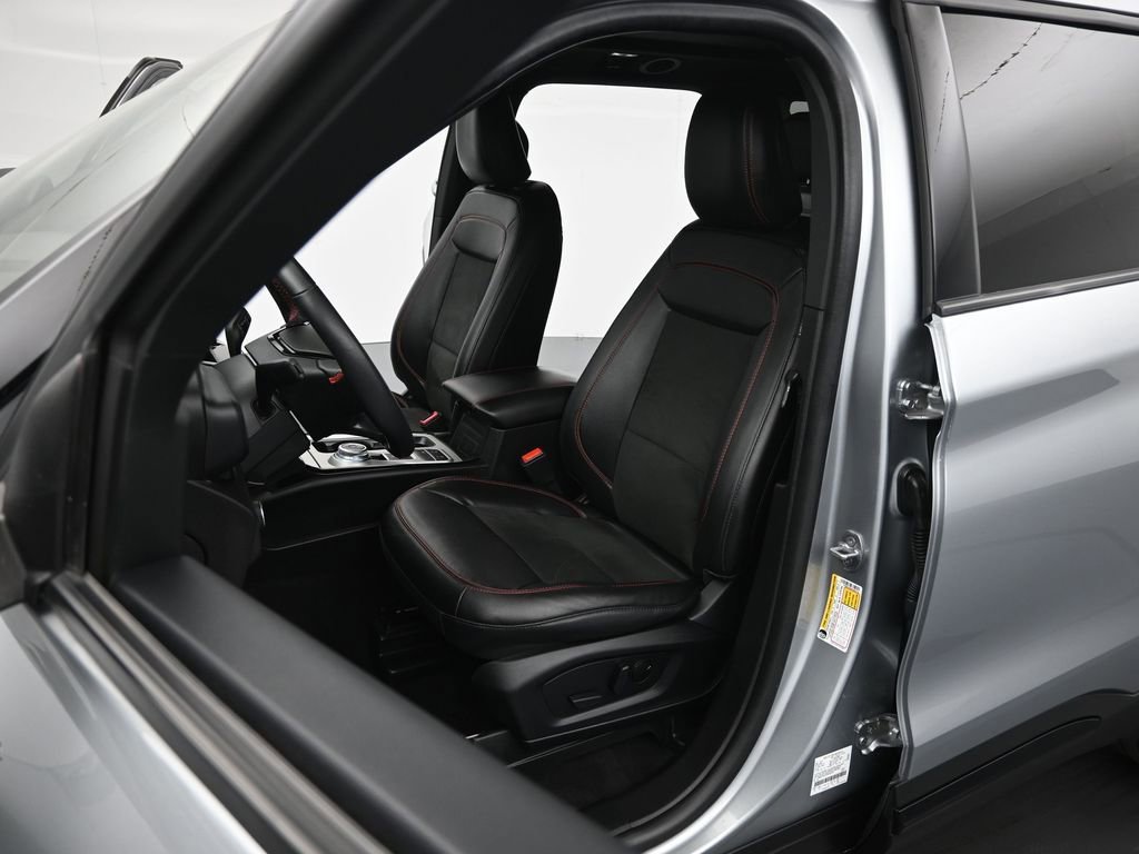 Certified 2023 Ford Explorer ST-Line w/ Class IV Trailer Tow Package RWD image 9