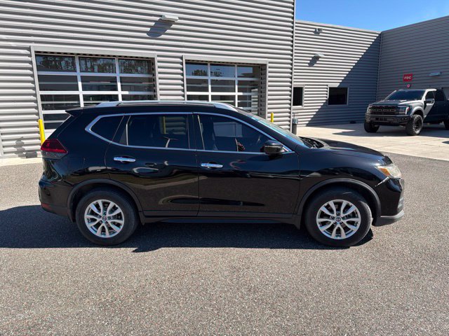 Used 2018 Nissan Rogue SV FWD image 3