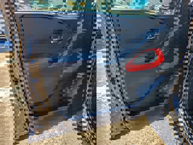 Used 2022 Nissan Frontier PRO-4X w/ Technology Package image 17