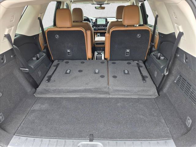 Used 2024 Nissan Pathfinder Platinum AWD/4WD image 21