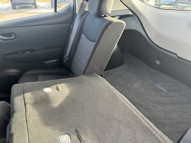 Used 2020 Nissan Leaf SV w/ SV Technology Package image 28