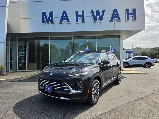 Used 2026 Buick Envision Preferred AWD/4WD image 2