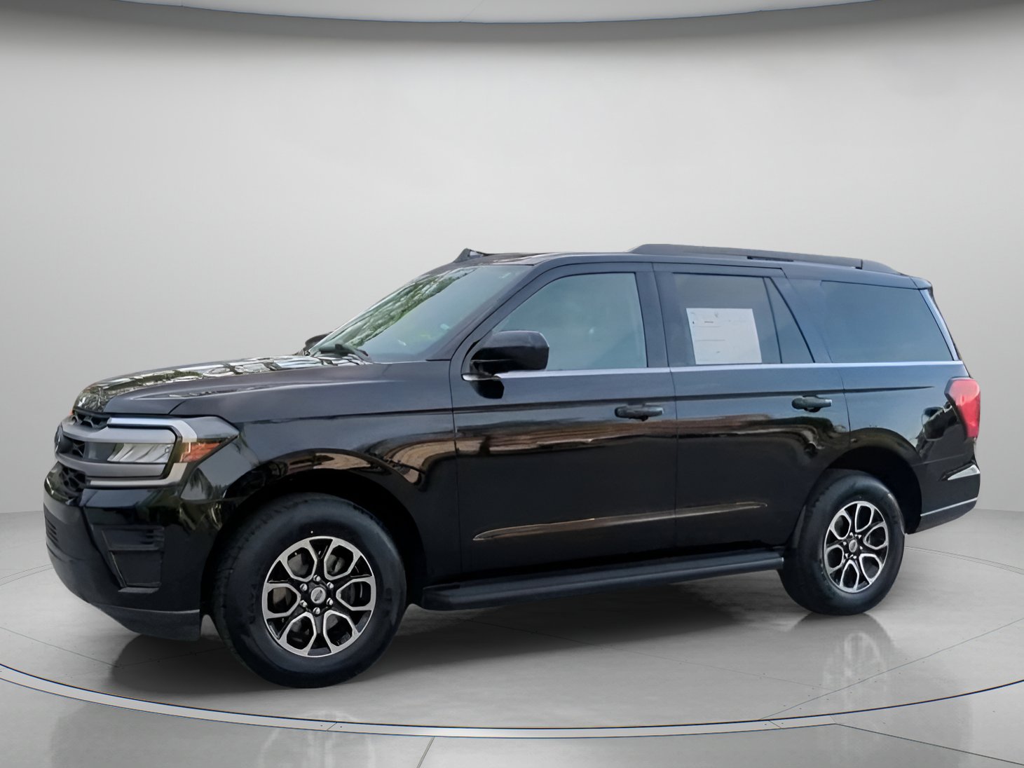 Certified 2024 Ford Expedition XLT RWD image 14