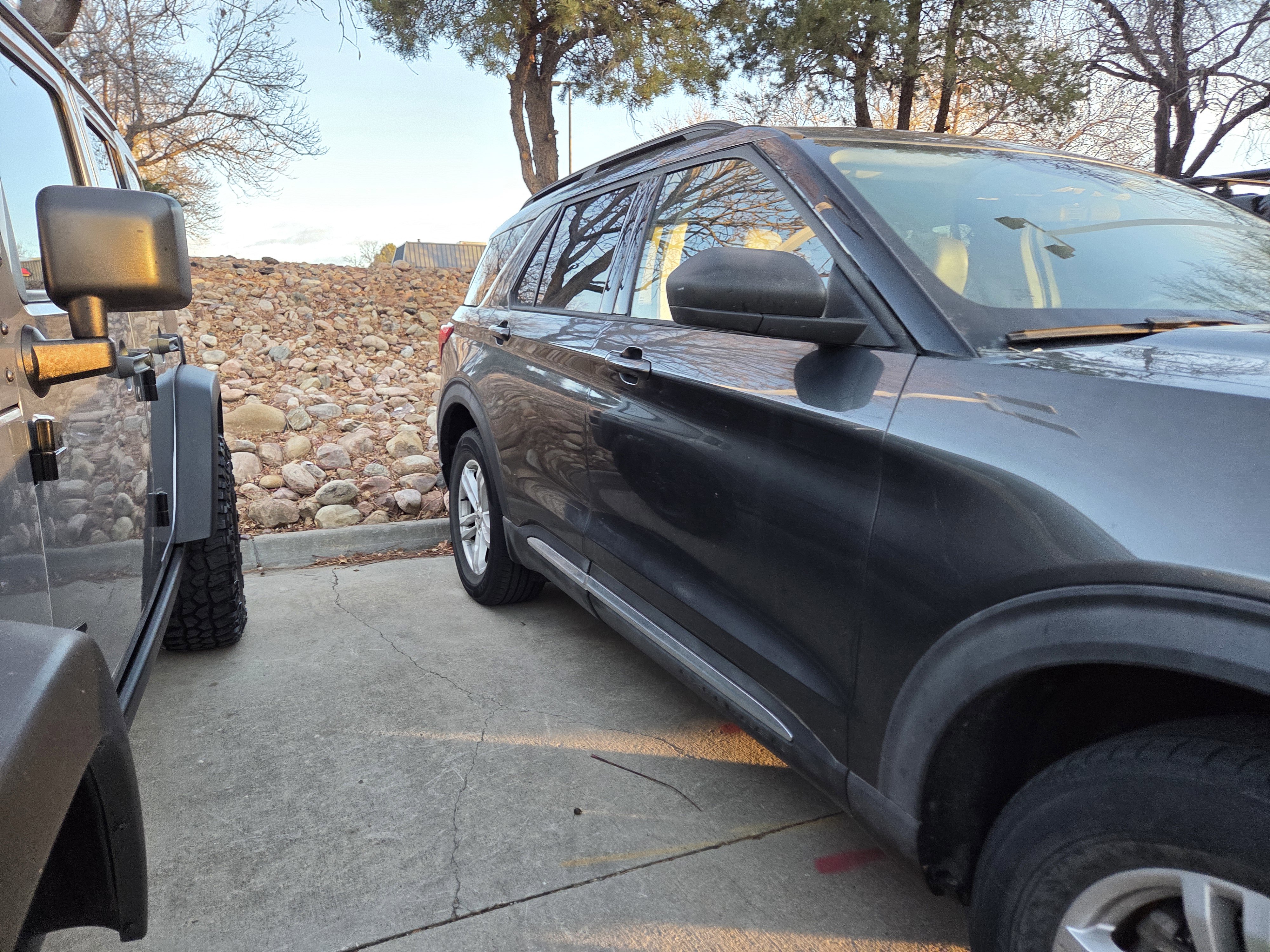 Certified 2020 Ford Explorer XLT w/ Equipment Group 202A image 4