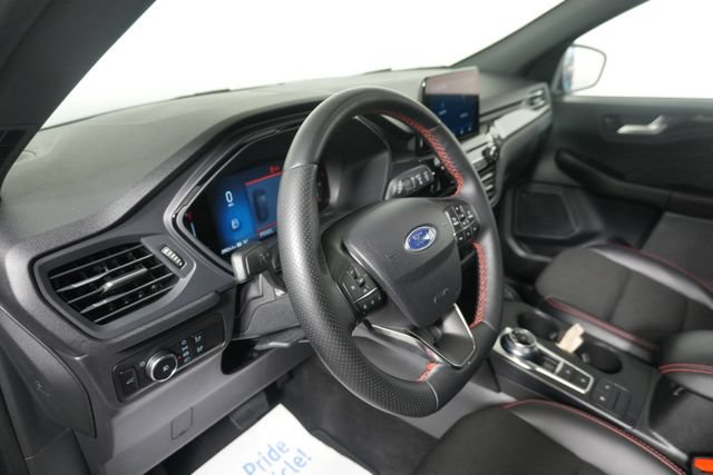 Certified 2025 Ford Escape ST-Line Select AWD/4WD image 20