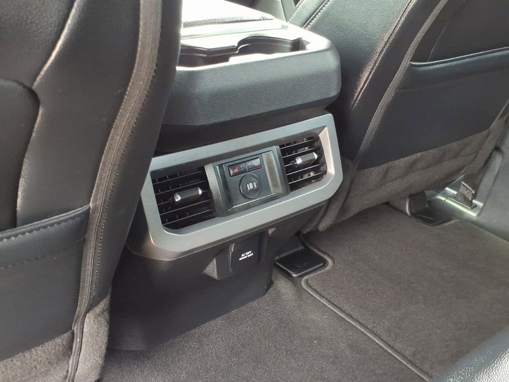 Certified 2025 Ford F250 Lariat w/ Lariat Ultimate Package AWD/4WD image 18