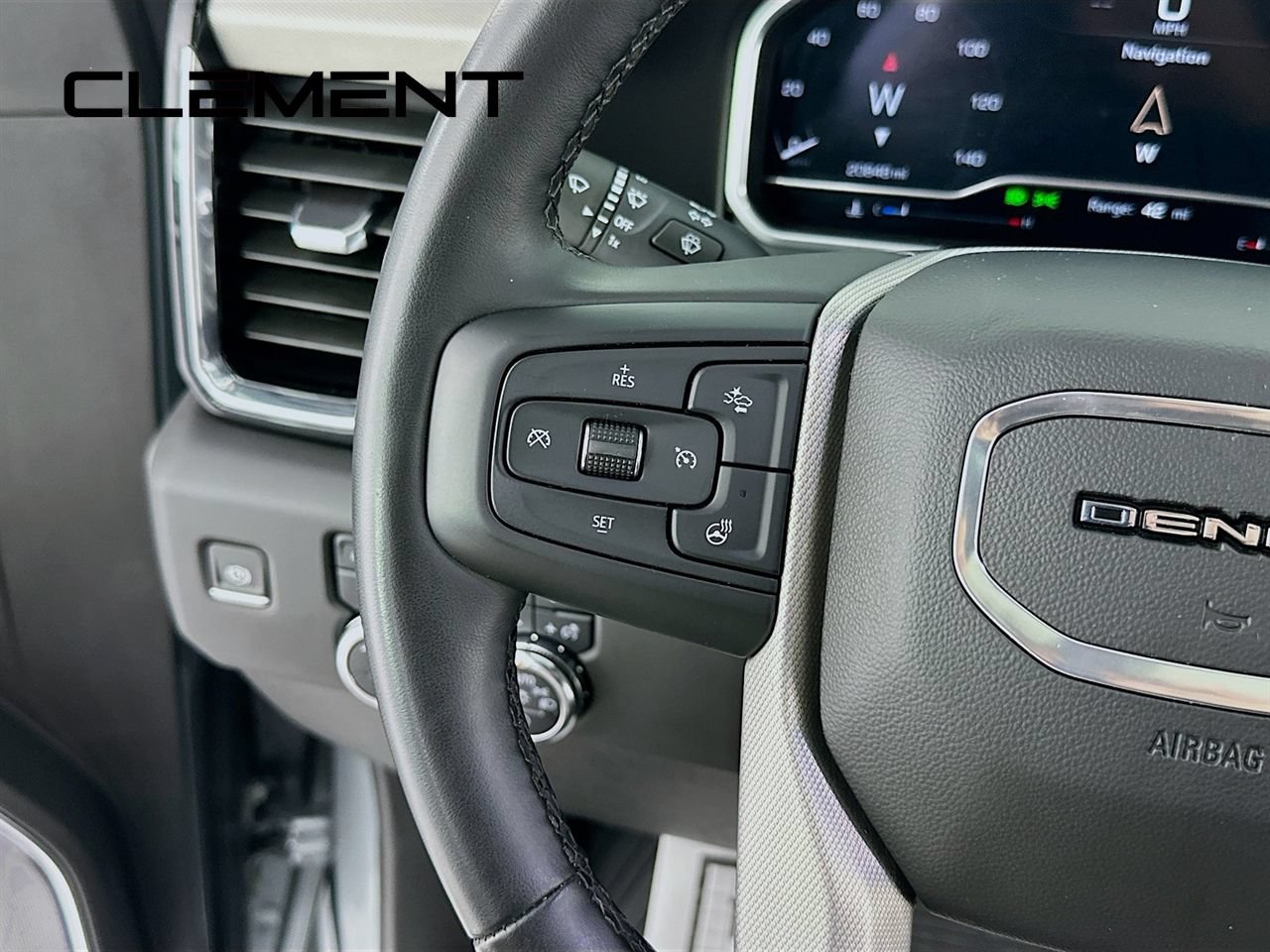 Used 2024 GMC Sierra 3500 Denali w/ Denali Reserve Package AWD/4WD image 16