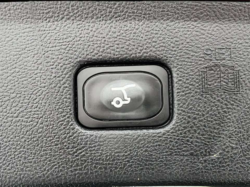 Certified 2024 Ford Edge SEL w/ Convenience Package image 36