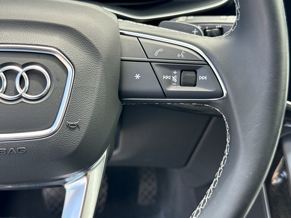 Used 2025 Audi Q7 2.0T Premium w/ Convenience Package AWD/4WD image 17