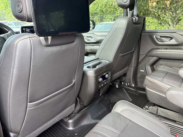 Used 2022 Chevrolet Suburban RST w/ Luxury Package image 17