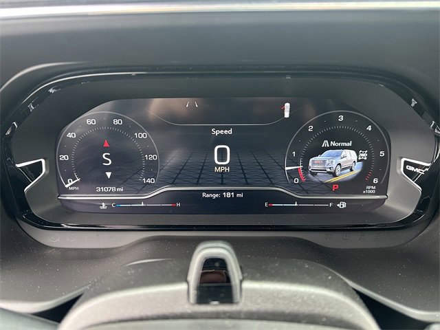 Used 2024 GMC Yukon XL Denali w/ Advanced Technology Package image 21