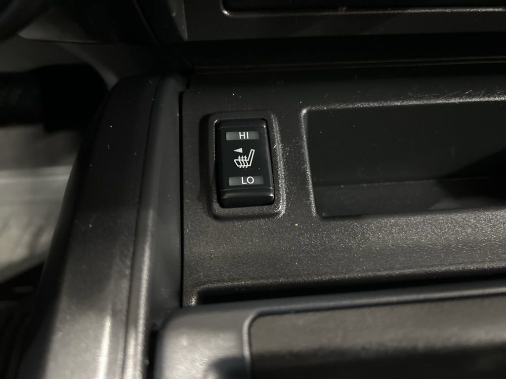 Used 2021 Nissan Titan PRO-4X w/ Pro-4x Convenience Package image 22