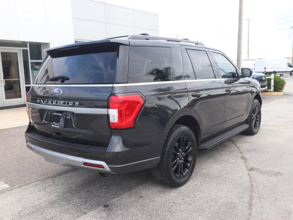 Certified 2024 Ford Expedition XLT RWD image 16