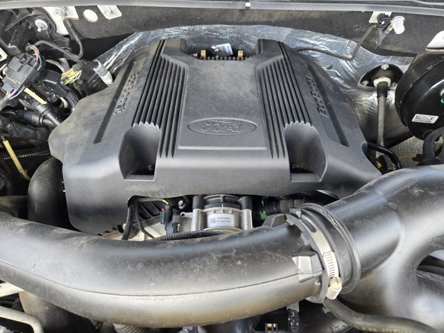 Certified 2019 Ford Expedition XLT w/ Equipment Group 202A image 30