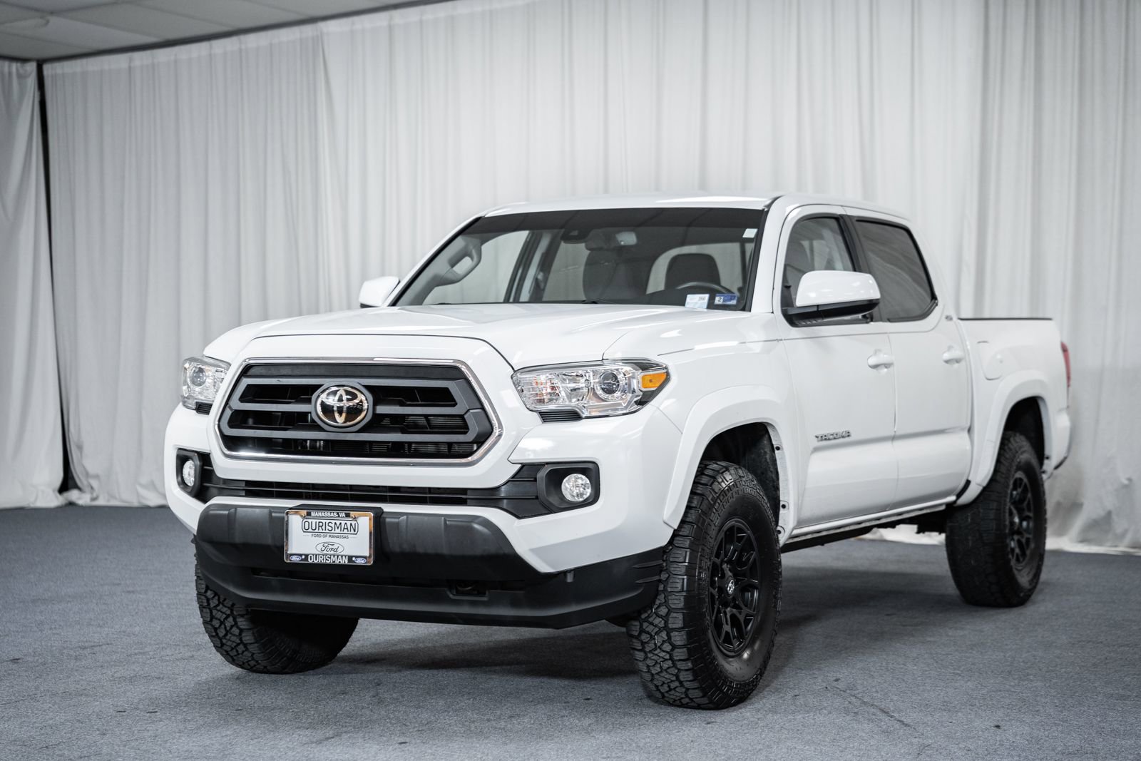 Used 2020 Toyota Tacoma SR5 image 3