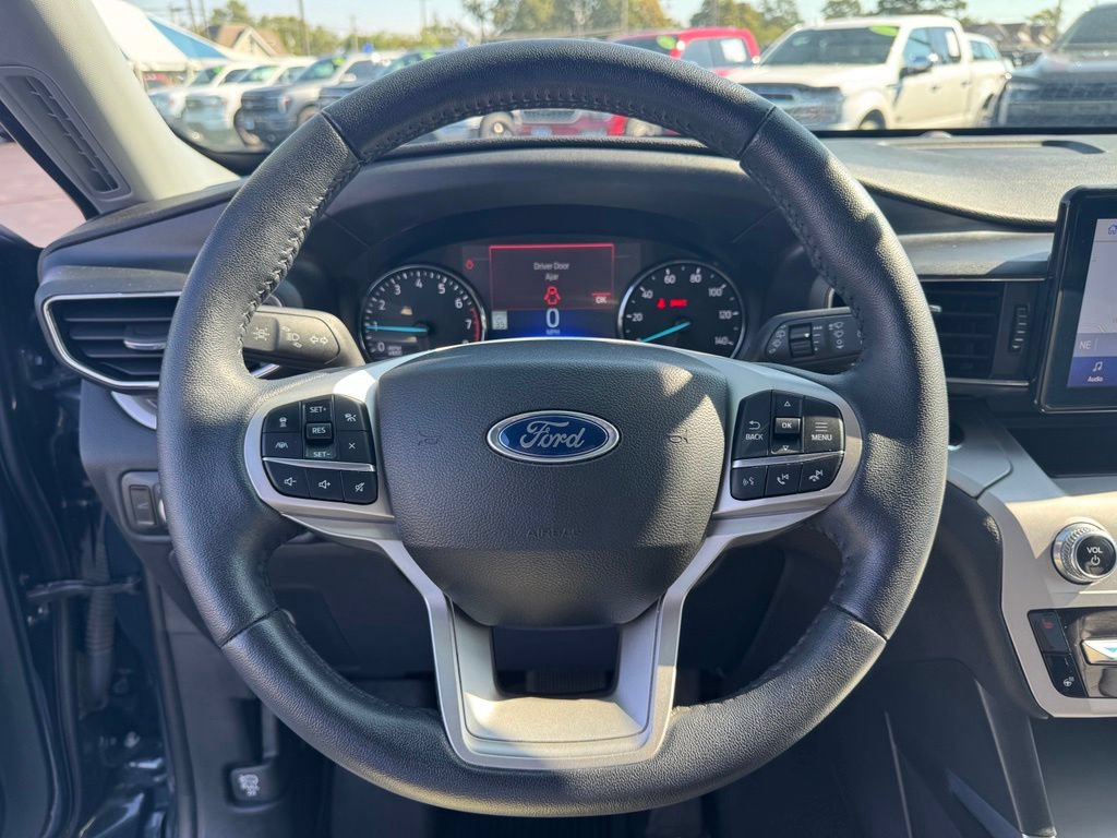 Certified 2024 Ford Explorer XLT w/ Equipment Group 202A AWD/4WD image 8