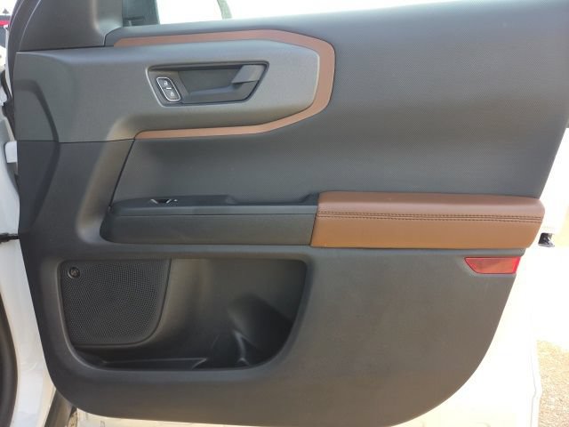 Certified 2025 Ford Bronco Sport Outer Banks w/ Outer Banks Tech Package+ AWD/4WD image 18