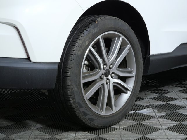 Certified 2023 Ford Edge Titanium AWD/4WD image 7