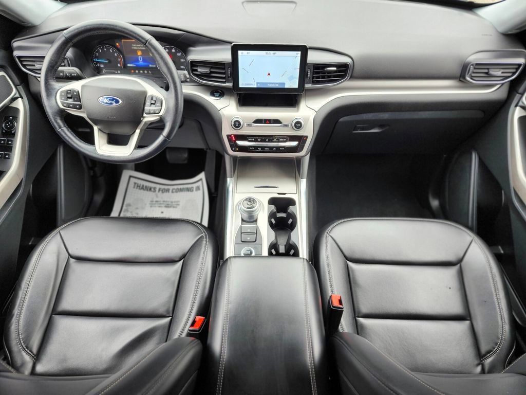 Certified 2022 Ford Explorer XLT w/ Equipment Group 202A image 12