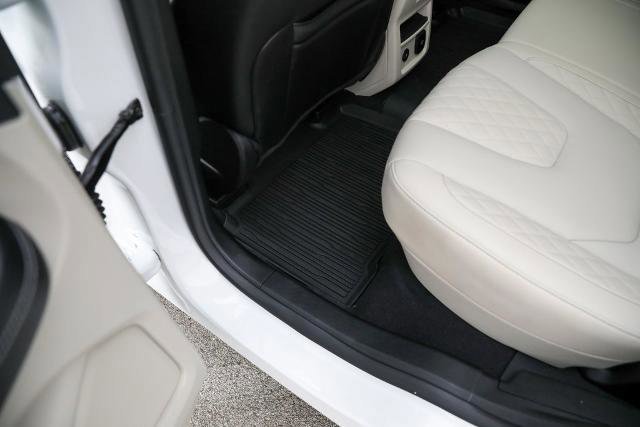 Certified 2024 Ford Edge Titanium w/ Titanium Elite Package image 25