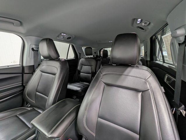 Certified 2022 Ford Explorer XLT w/ Equipment Group 202A AWD/4WD image 13