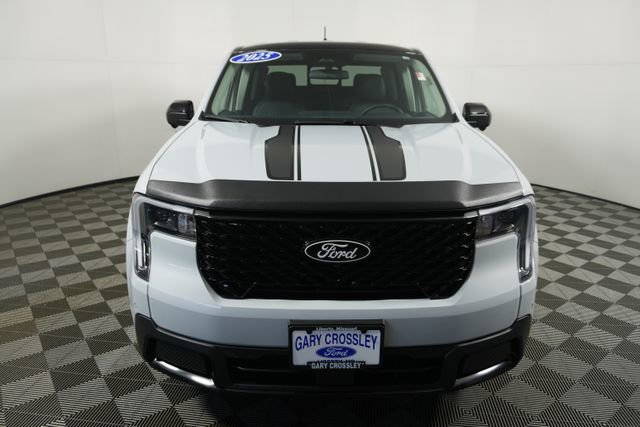 Certified 2025 Ford Maverick Lariat w/ Black Appearance Package image 8