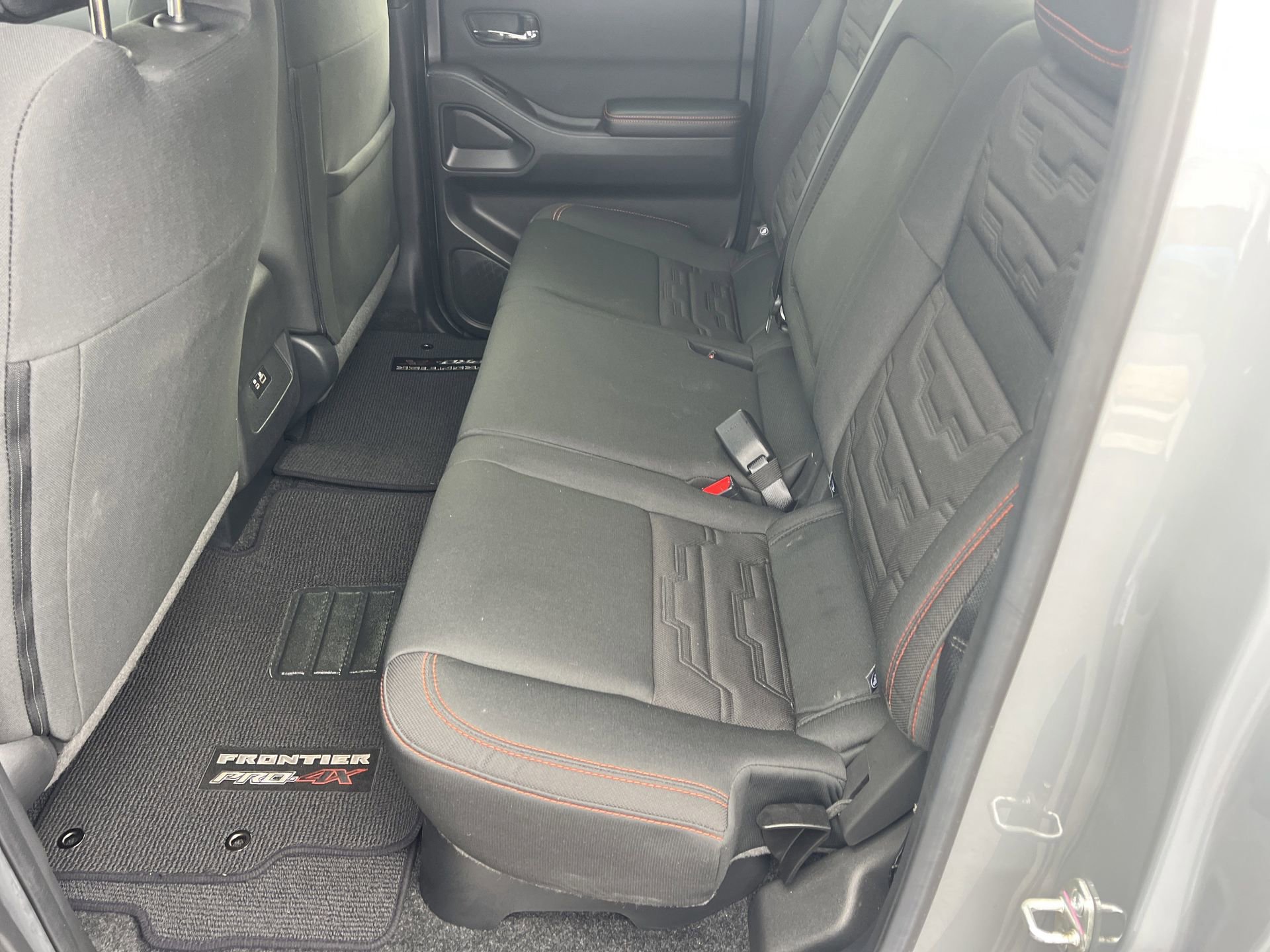 Used 2025 Nissan Frontier PRO-4X image 22