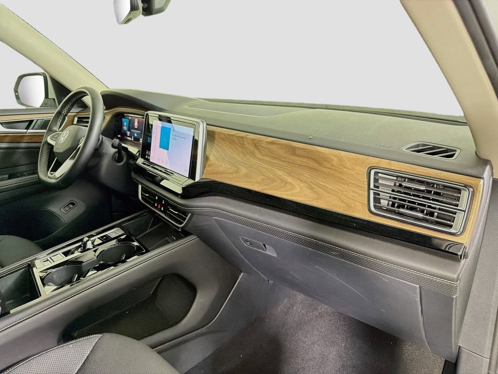Used 2024 Volkswagen Atlas SE w/ Panoramic Sunroof Package FWD image 36
