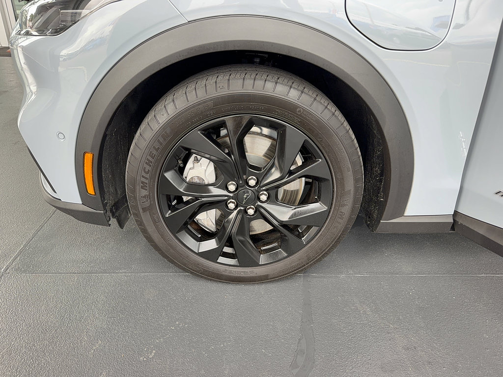 Certified 2024 Ford Mustang Mach-E Select RWD image 33