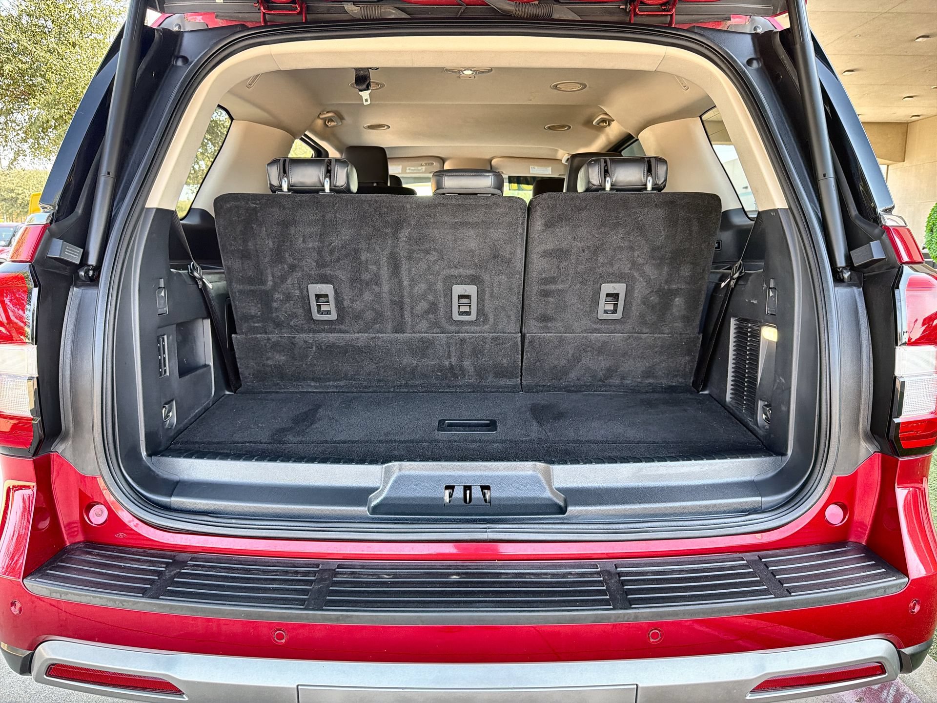 Certified 2022 Ford Expedition XLT RWD image 24