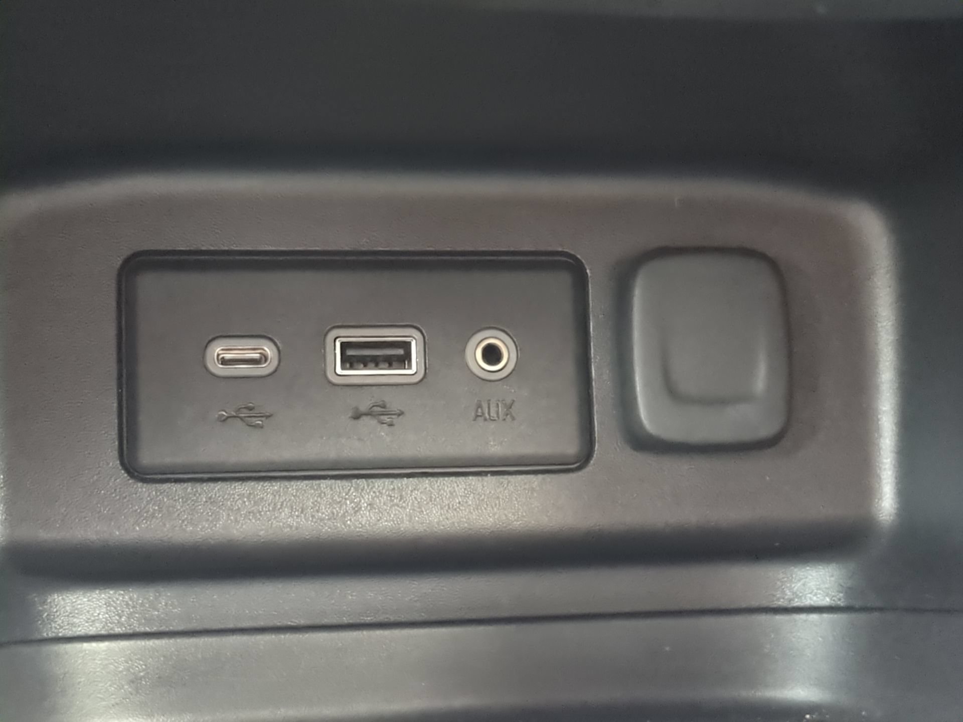 Used 2019 Chevrolet Equinox LT w/ Driver Convenience Package FWD image 60