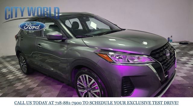 Used 2024 Nissan Kicks SV image 2