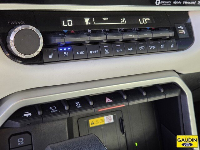 Used 2023 Toyota Sequoia Capstone AWD/4WD image 24