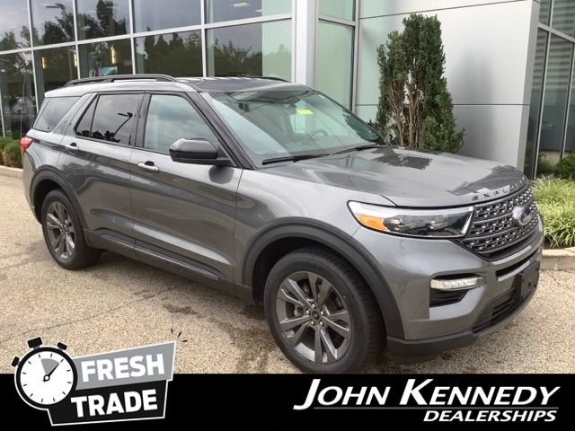 Certified 2023 Ford Explorer XLT w/ Equipment Group 202A AWD/4WD image 2