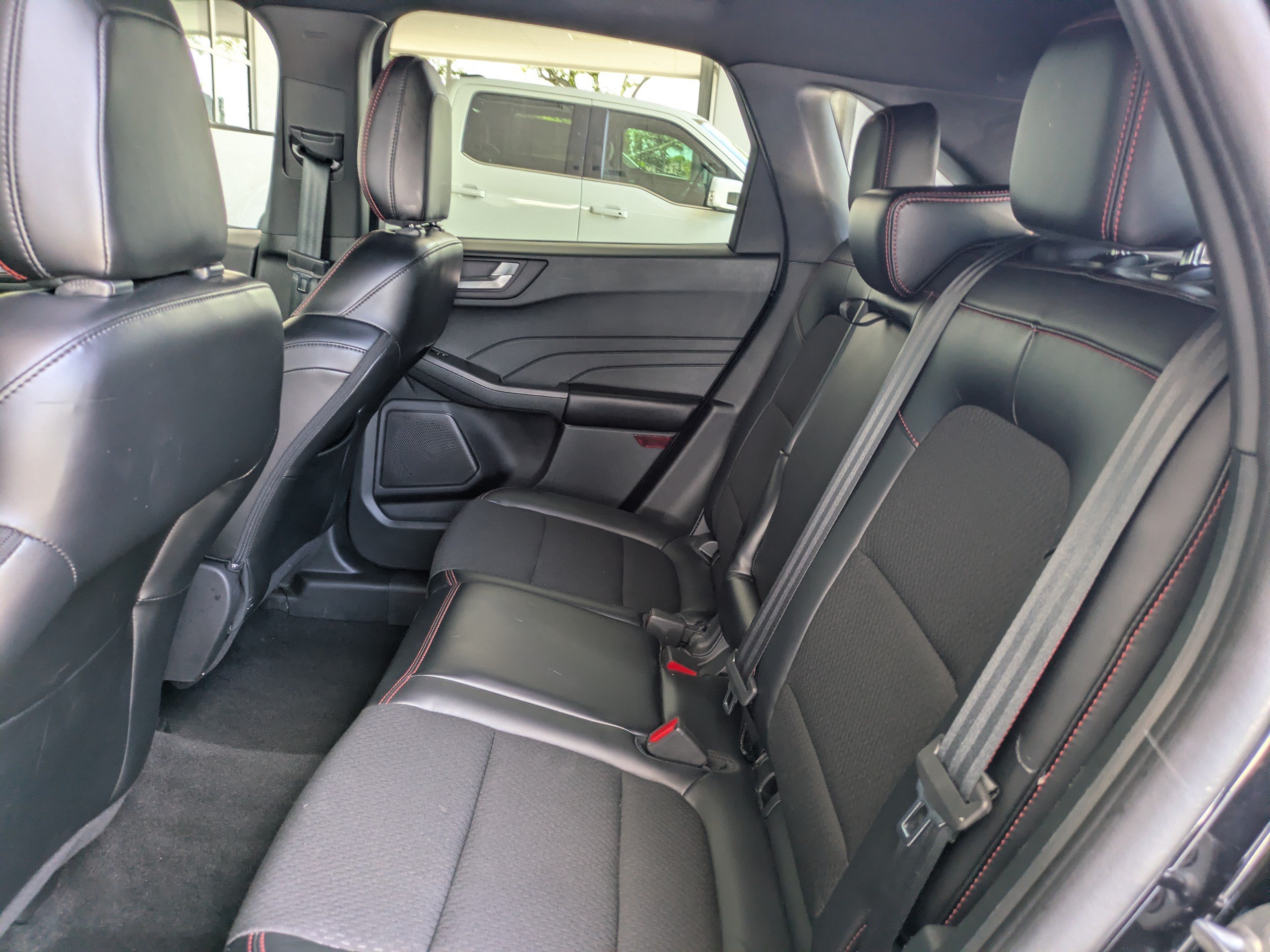Certified 2025 Ford Escape ST-Line Select AWD/4WD image 15