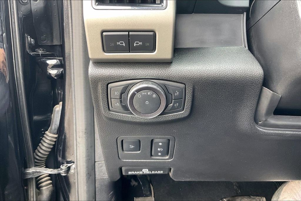 Certified 2020 Ford F350 Lariat w/ Lariat Ultimate Package AWD/4WD image 33