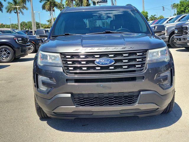 Certified 2017 Ford Explorer XLT w/ Equipment Group 202A FWD image 6