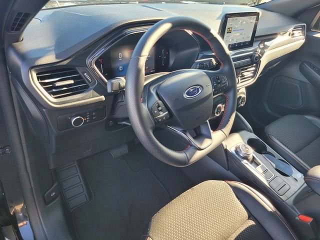 Certified 2025 Ford Escape ST-Line image 9