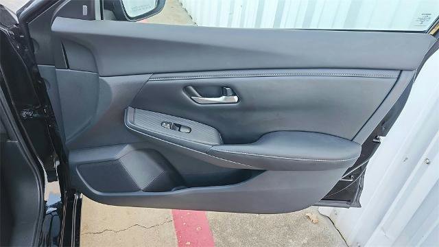 Used 2022 Nissan Sentra SV w/ Trunk Package image 30