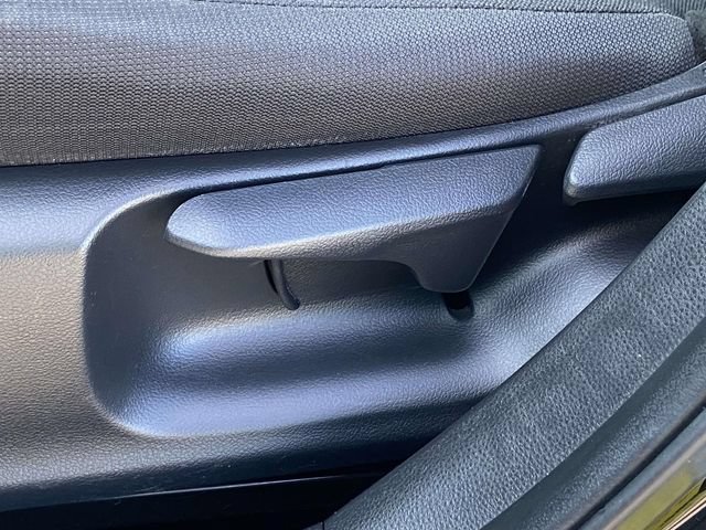 Used 2021 Toyota Corolla LE FWD image 15