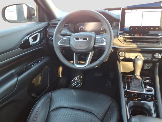 Used 2025 Jeep Compass Trailhawk w/ Trailhawk Elite Group image 15