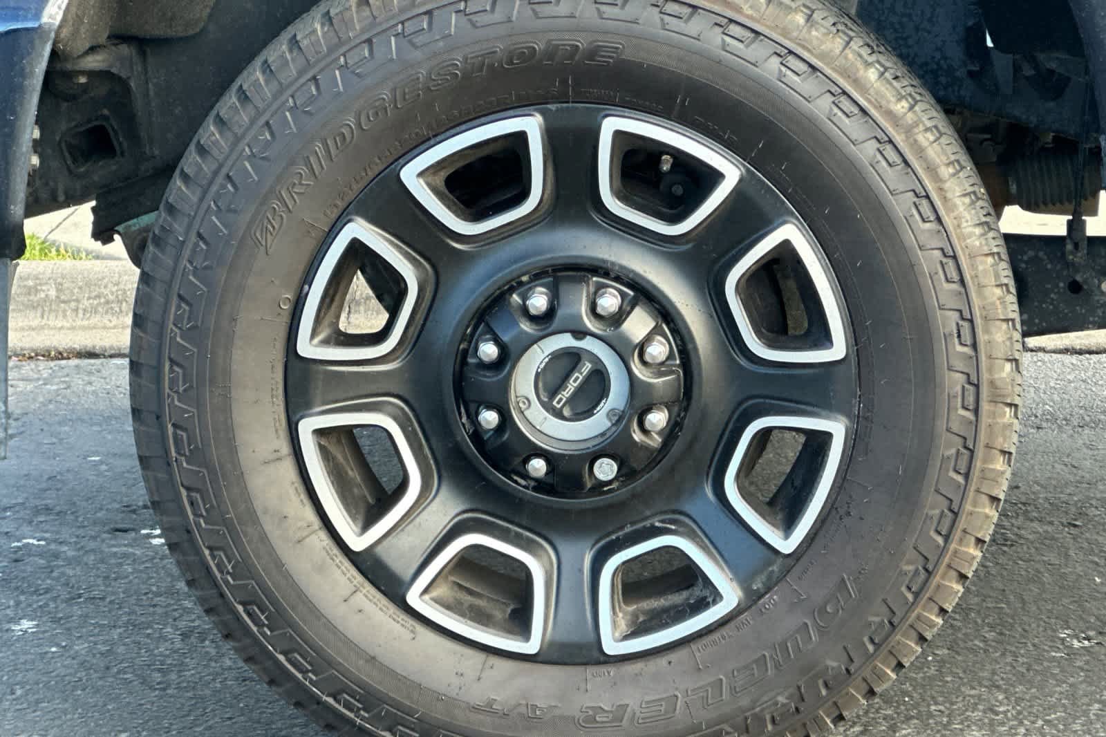 Certified 2024 Ford F350 Platinum w/ FX4 Off-Road Package AWD/4WD image 26