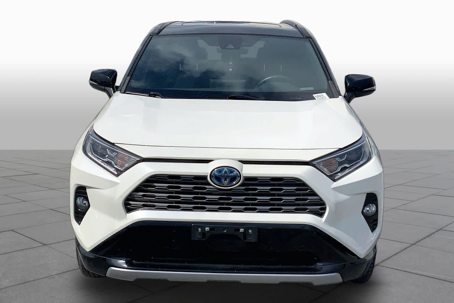 Used 2021 Toyota RAV4 XSE AWD/4WD image 4