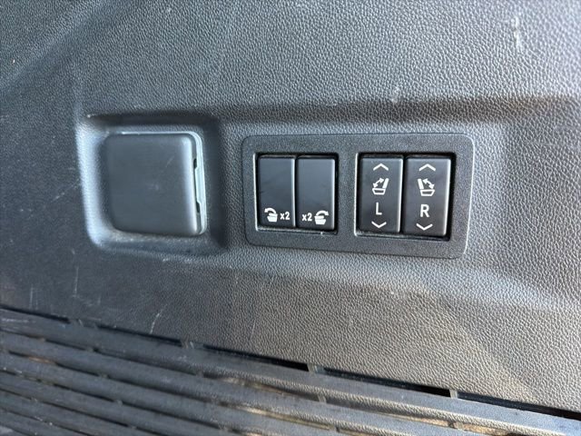 Used 2021 Chevrolet Tahoe Z71 w/ Z71 Signature Package image 12