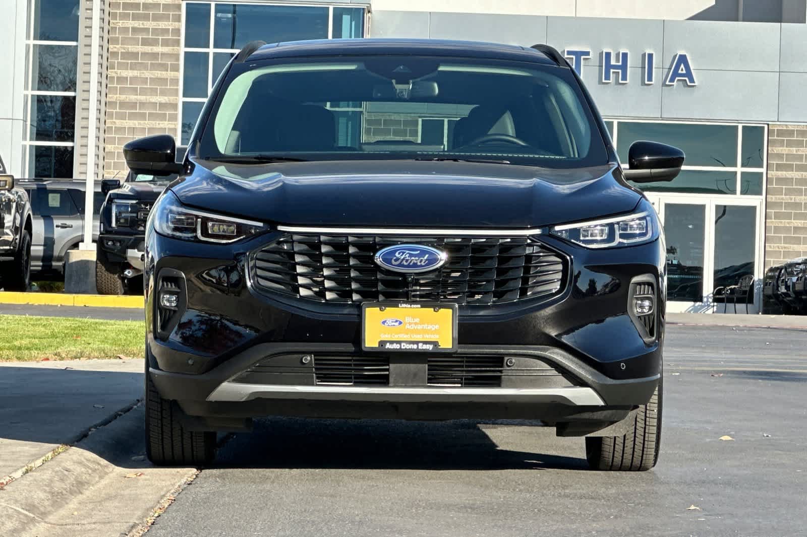Certified 2025 Ford Escape Platinum w/ Premium Technology Package AWD/4WD image 10