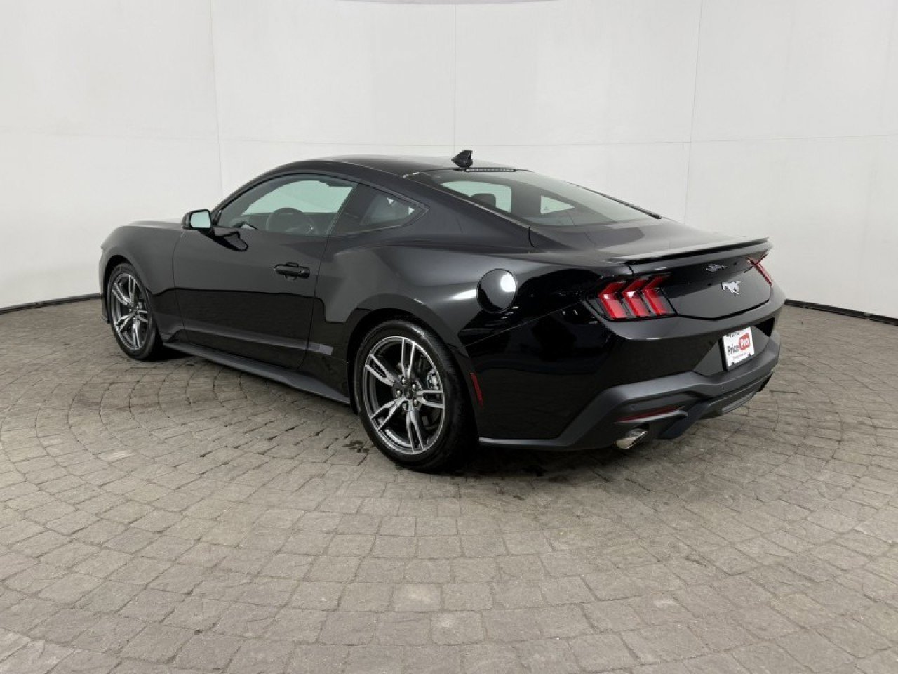 Certified 2025 Ford Mustang Premium image 2